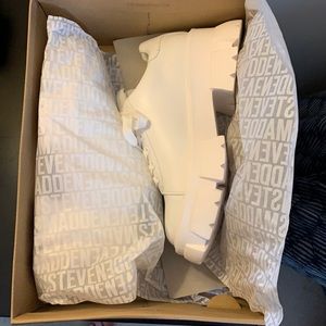 Michigan White Steve Maddens. Size 7.5 brand new.